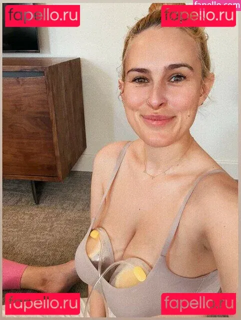 Rumer Willis Onlyfans Photo Gallery 