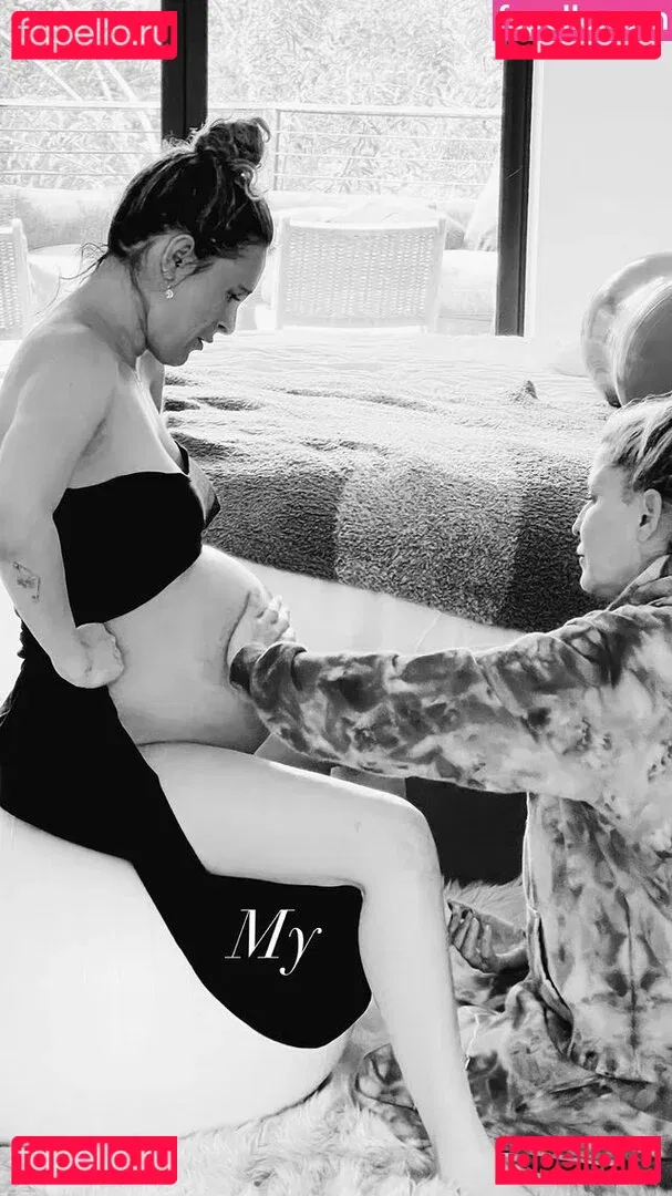 Rumer Willis Onlyfans Photo Gallery 