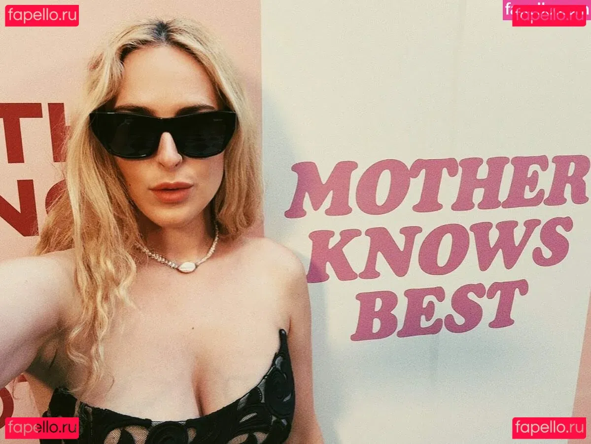 Rumer Willis Onlyfans Photo Gallery 