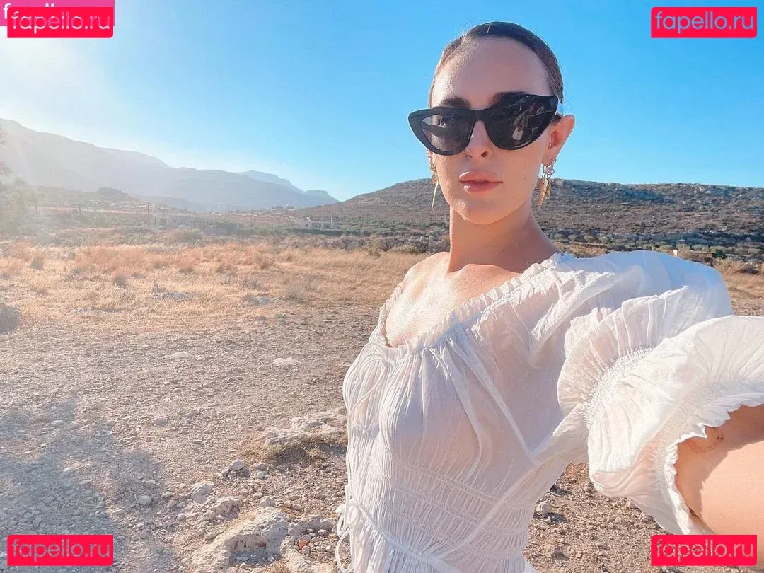 Rumer Willis Onlyfans Photo Gallery 