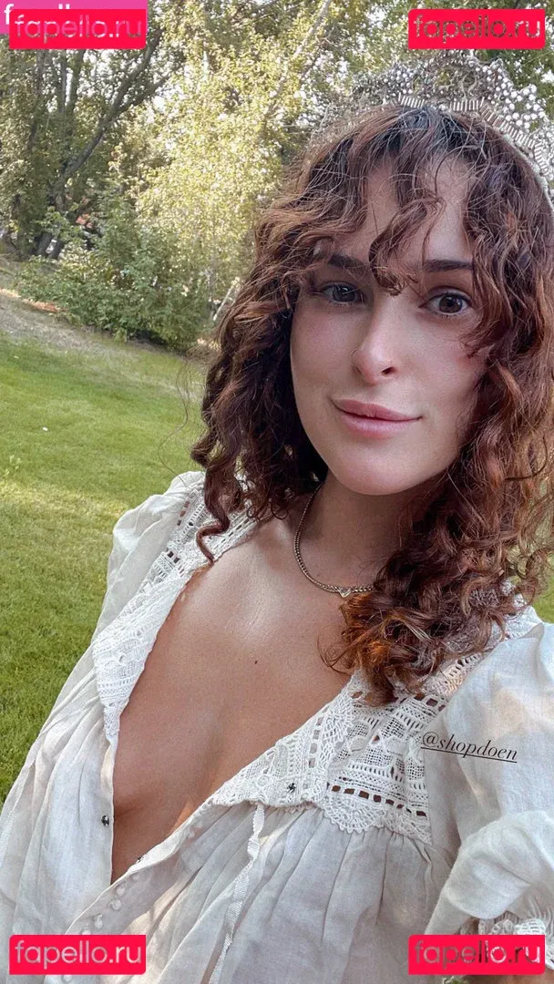 Rumer Willis Onlyfans Photo Gallery 