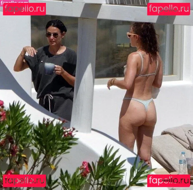 Rumer Willis Onlyfans Photo Gallery 