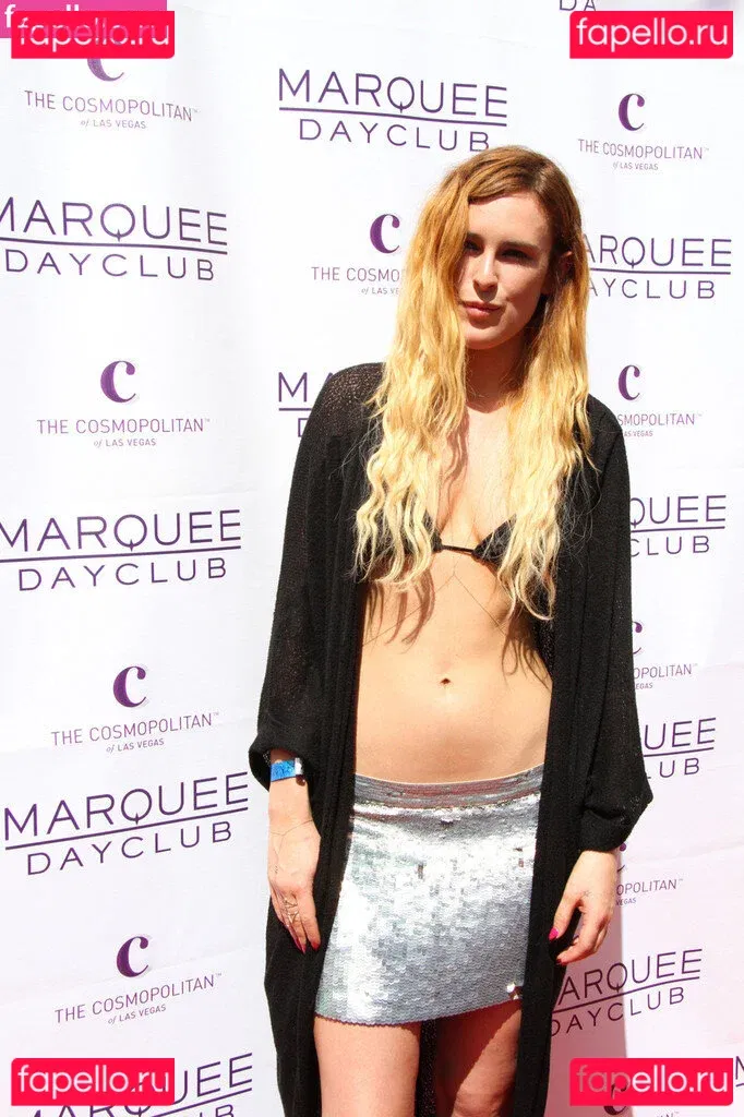 Rumer Willis Onlyfans Photo Gallery 