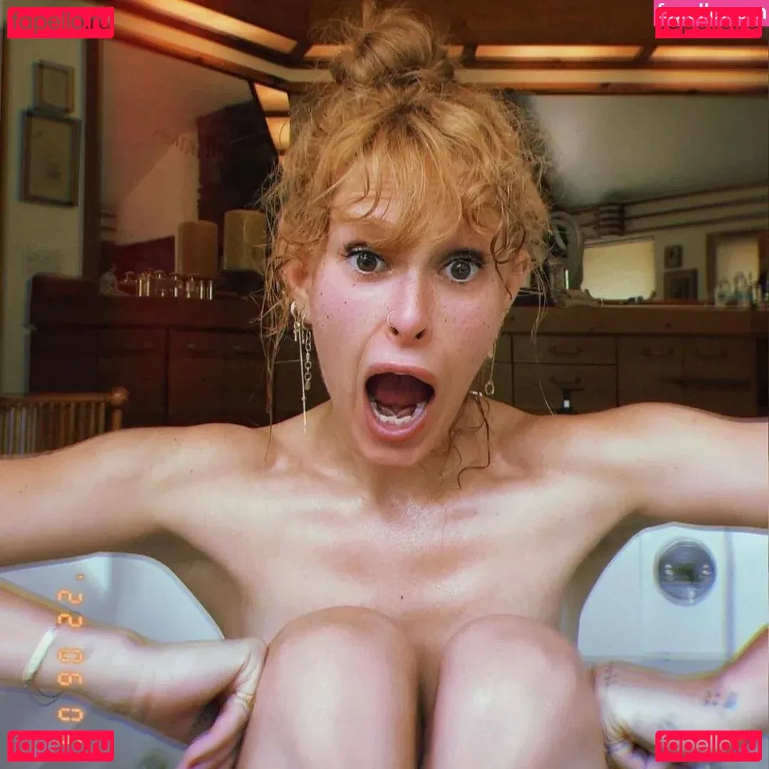 Rumer Willis Onlyfans Photo Gallery 