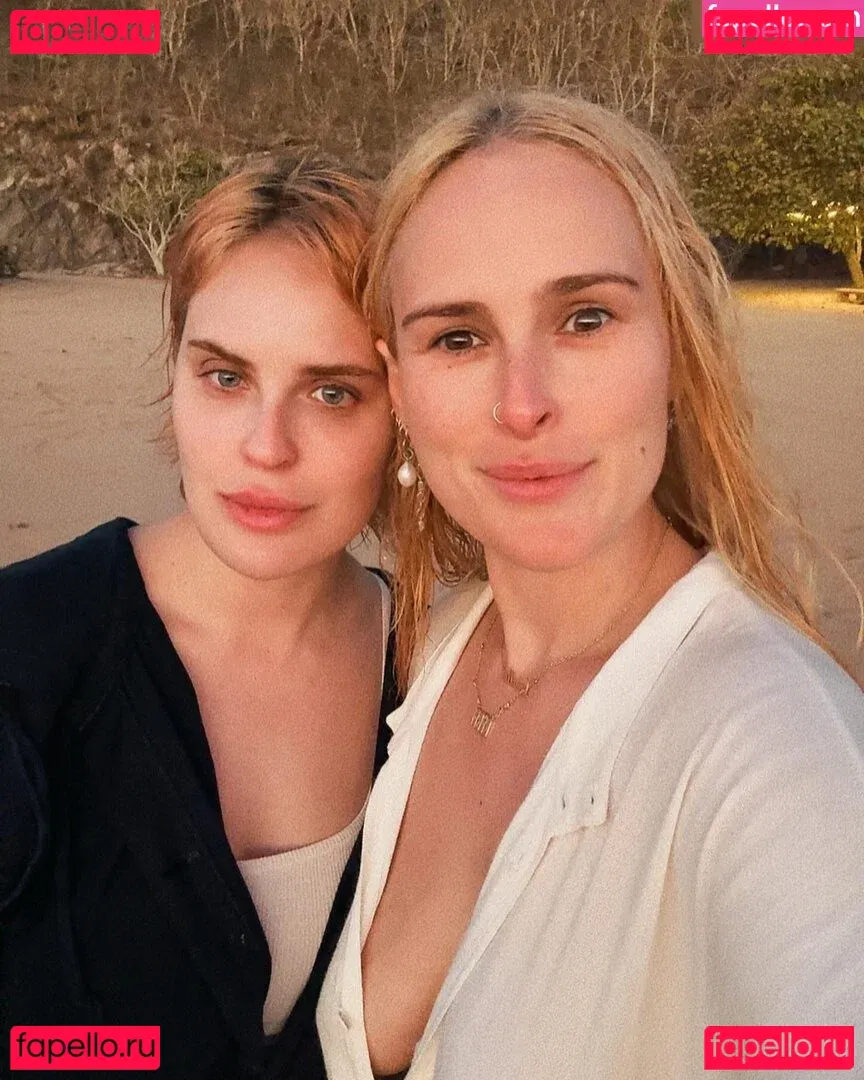 Rumer Willis Onlyfans Photo Gallery 