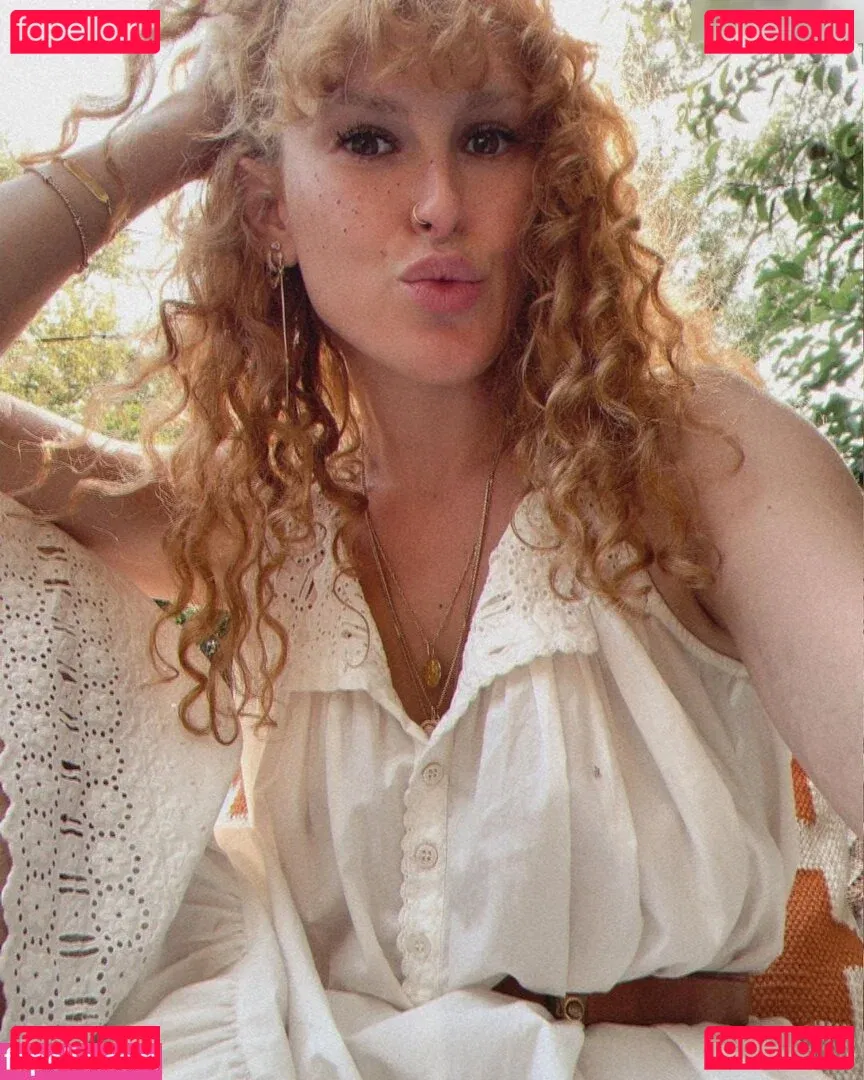 Rumer Willis Onlyfans Photo Gallery 