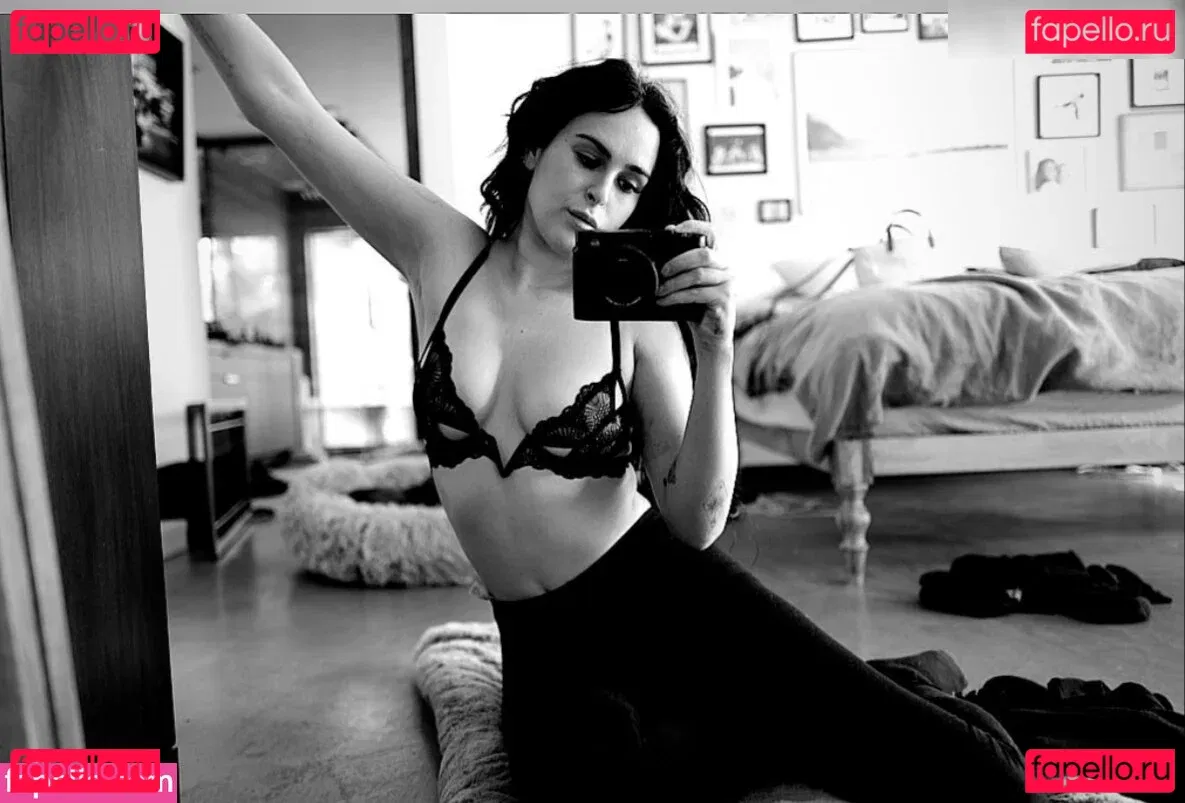 Rumer Willis Onlyfans Photo Gallery 