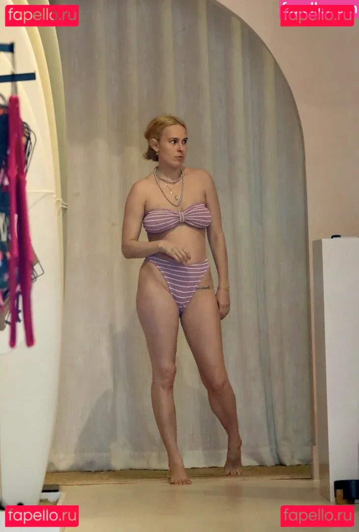 Rumer Willis Onlyfans Photo Gallery 