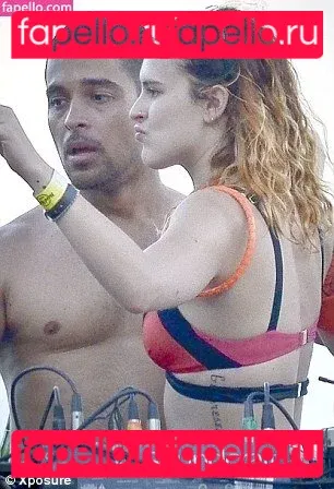 Rumer Willis Onlyfans Photo Gallery 