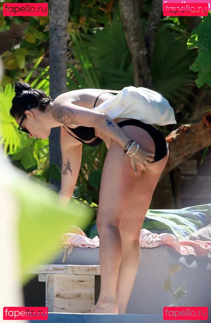 Rumer Willis Onlyfans Photo Gallery 