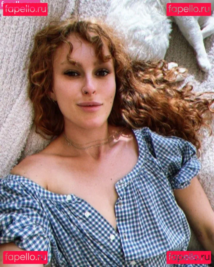 Rumer Willis Onlyfans Photo Gallery 