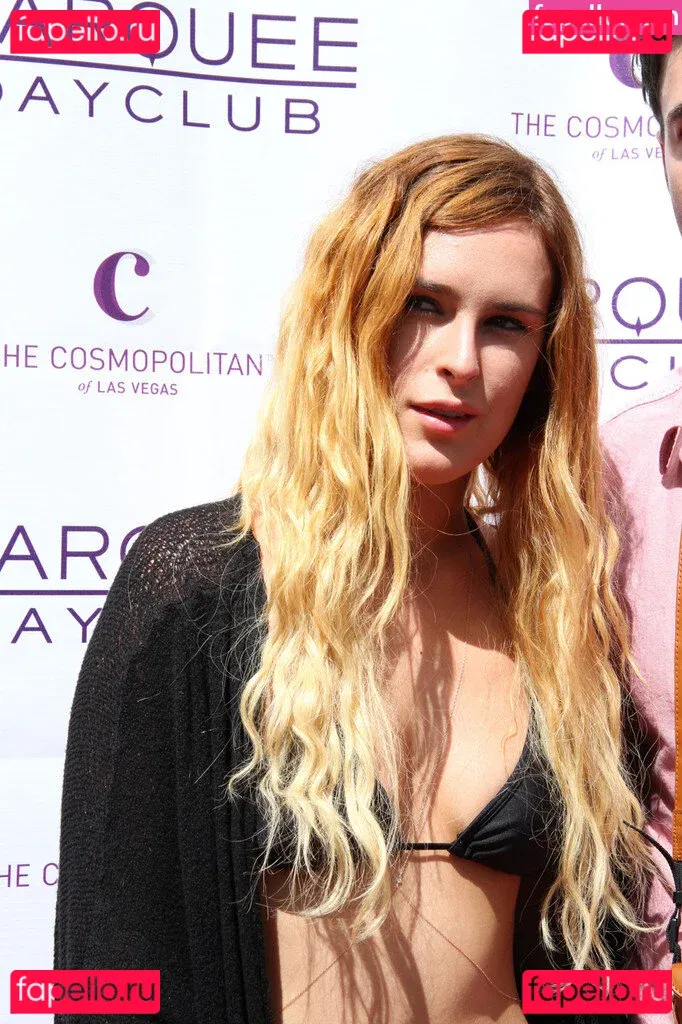 Rumer Willis Onlyfans Photo Gallery 