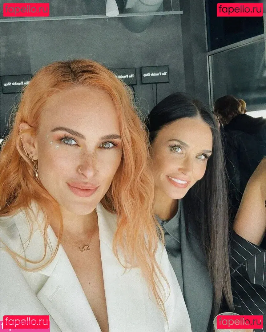 Rumer Willis Onlyfans Photo Gallery 