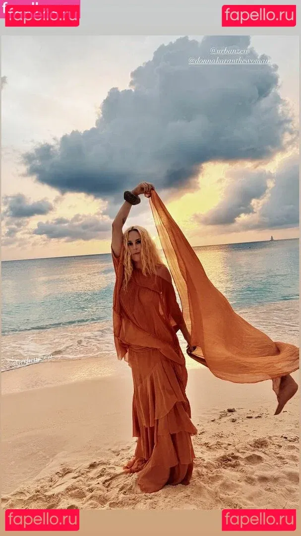 Rumer Willis Onlyfans Photo Gallery 