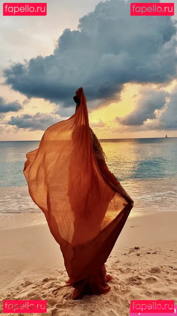 Rumer Willis Onlyfans Photo Gallery 