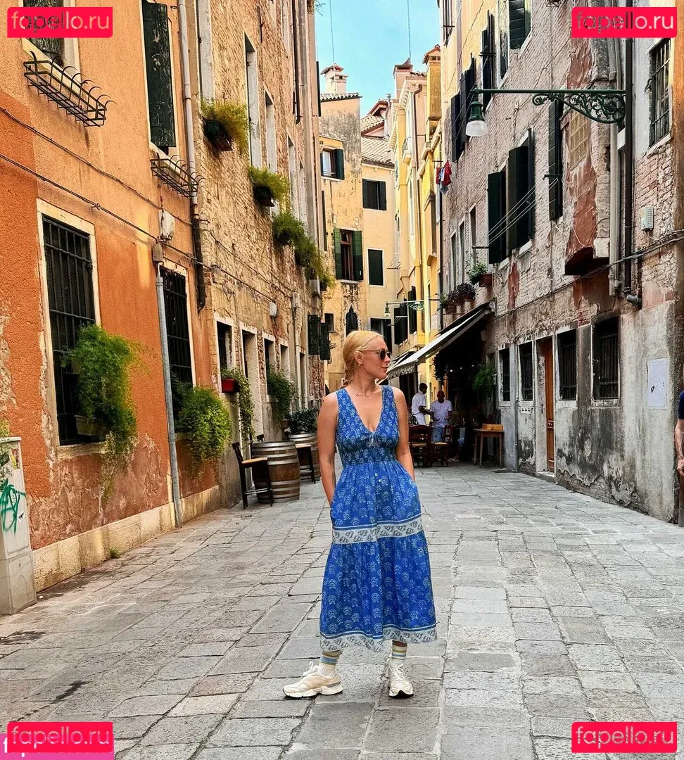 Rumer Willis Onlyfans Photo Gallery 