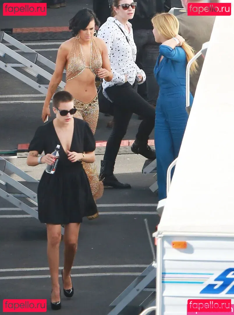 Rumer Willis Onlyfans Photo Gallery 