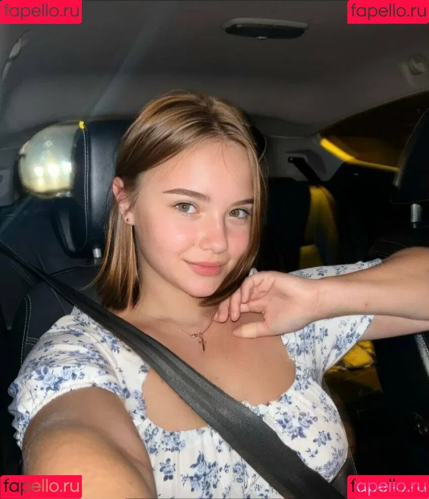 christalluv09 / lolly_christal_free Onlyfans Photo Gallery 