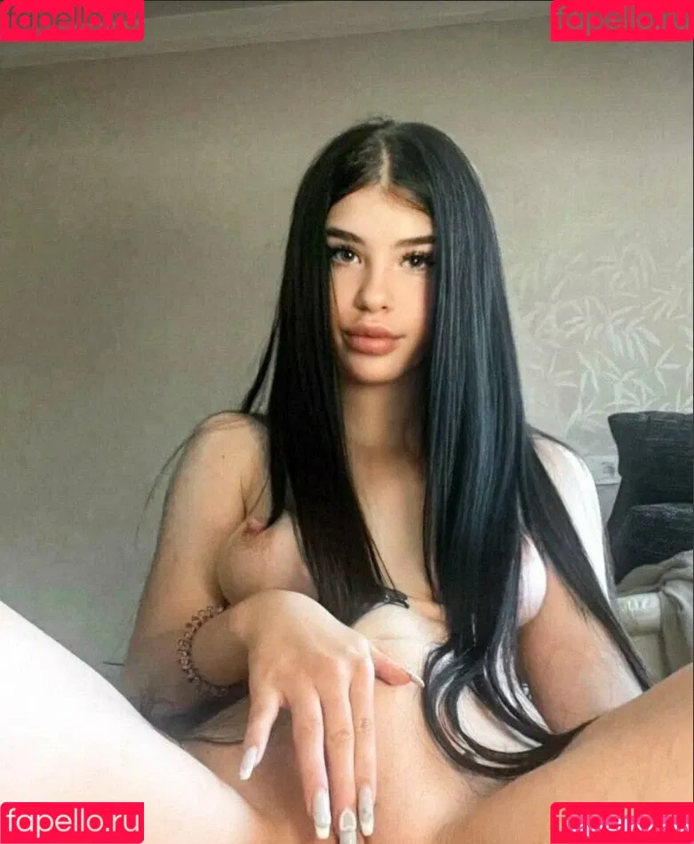 christalluv09 / lolly_christal_free Onlyfans Photo Gallery 