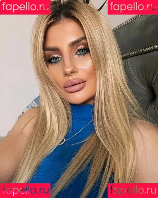 christalluv09 / lolly_christal_free Onlyfans Photo Gallery 