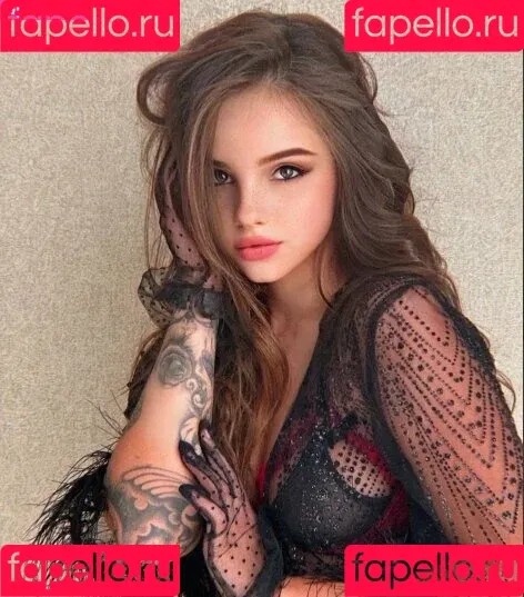 christalluv09 / lolly_christal_free Onlyfans Photo Gallery 