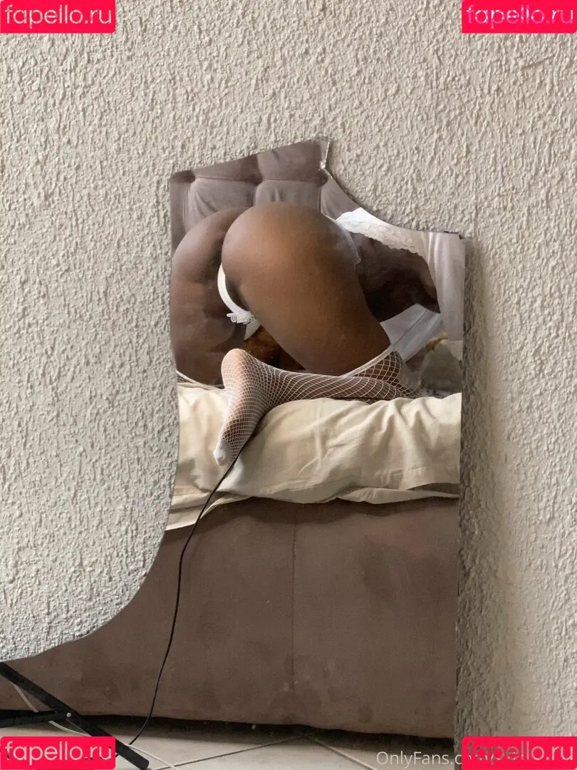 Sxintswxzi / swazikills Onlyfans Photo Gallery 