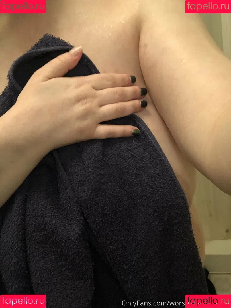 proudfamilyyspamm / worshipmyboobies Onlyfans Photo Gallery 