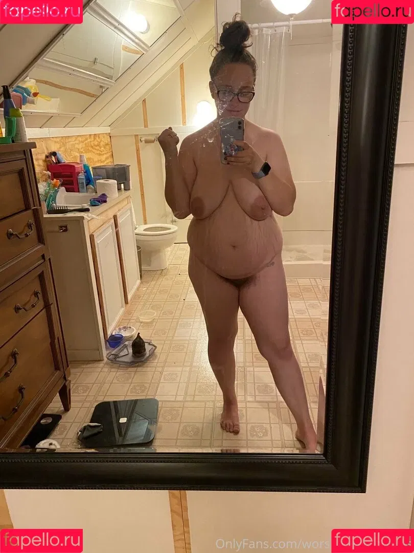 proudfamilyyspamm / worshipmyboobies Onlyfans Photo Gallery 