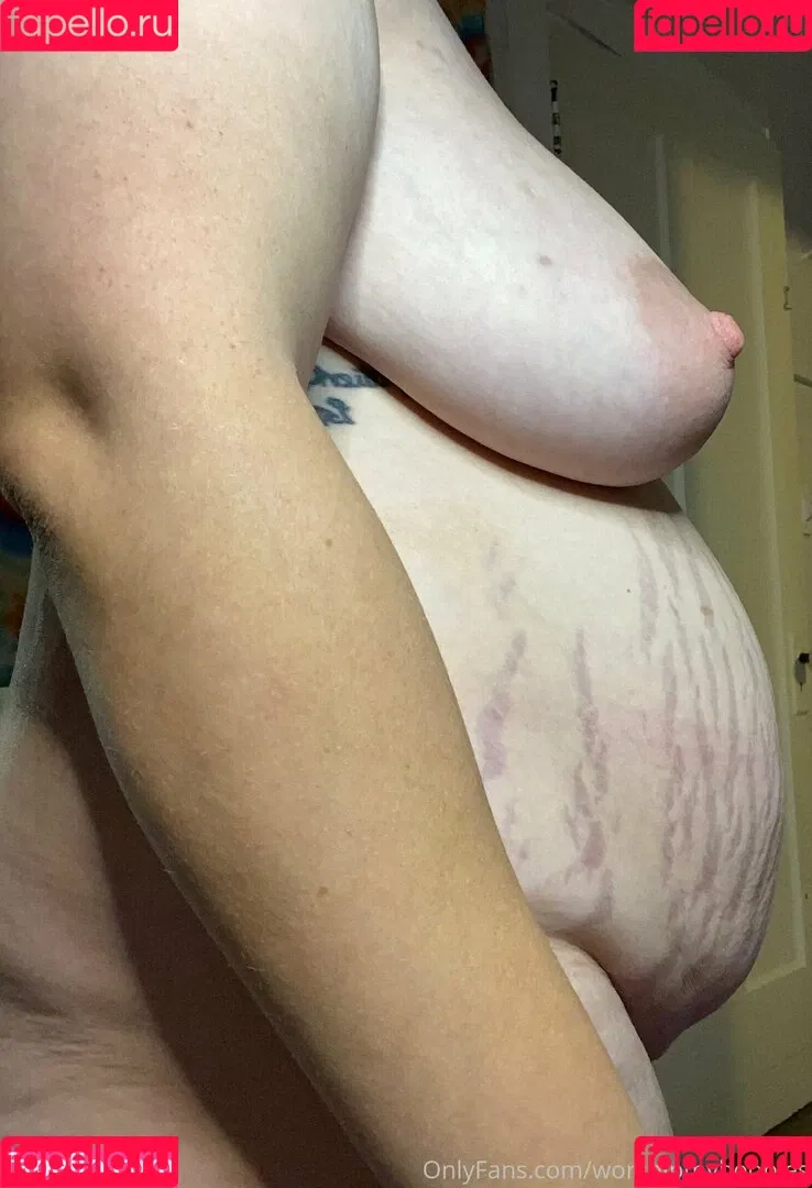 proudfamilyyspamm / worshipmyboobies Onlyfans Photo Gallery 