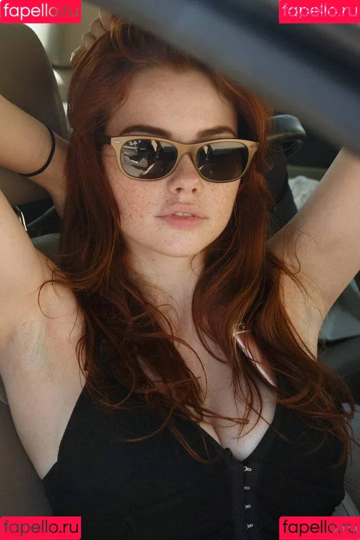 Sabrina Lynn / itssabrinalynn Onlyfans Photo Gallery 