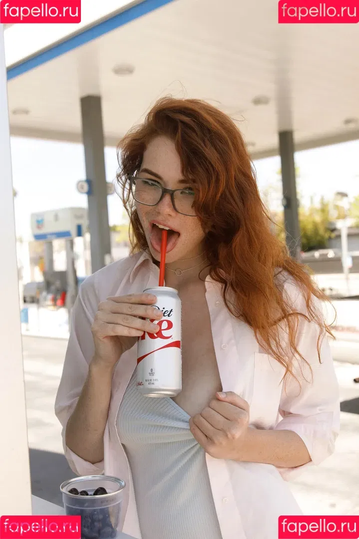 Sabrina Lynn / itssabrinalynn Onlyfans Photo Gallery 