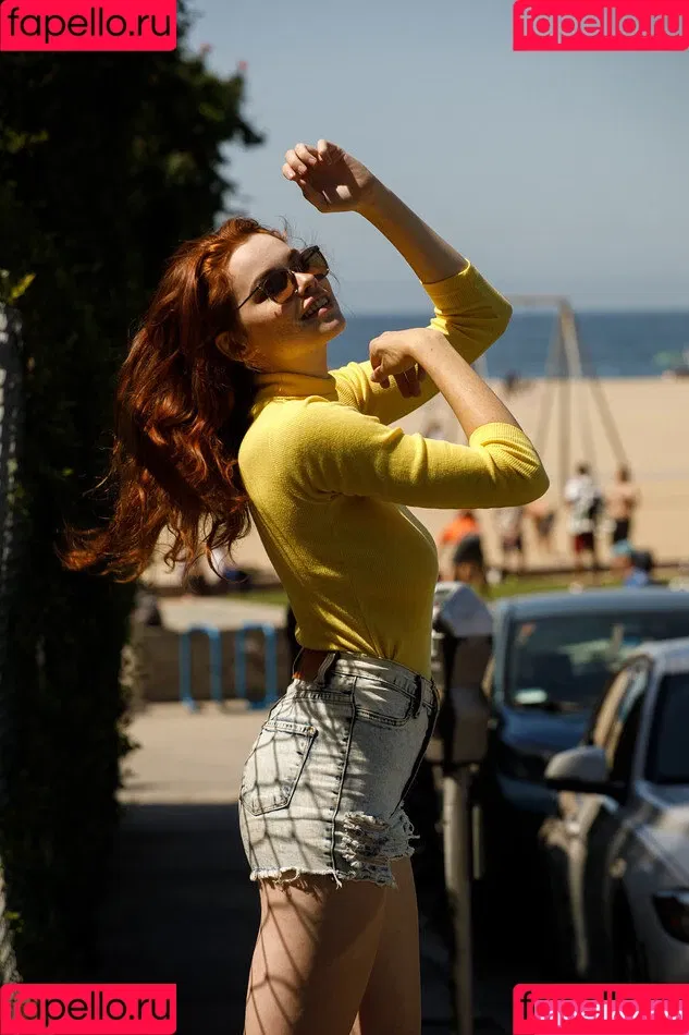 Sabrina Lynn / itssabrinalynn Onlyfans Photo Gallery 