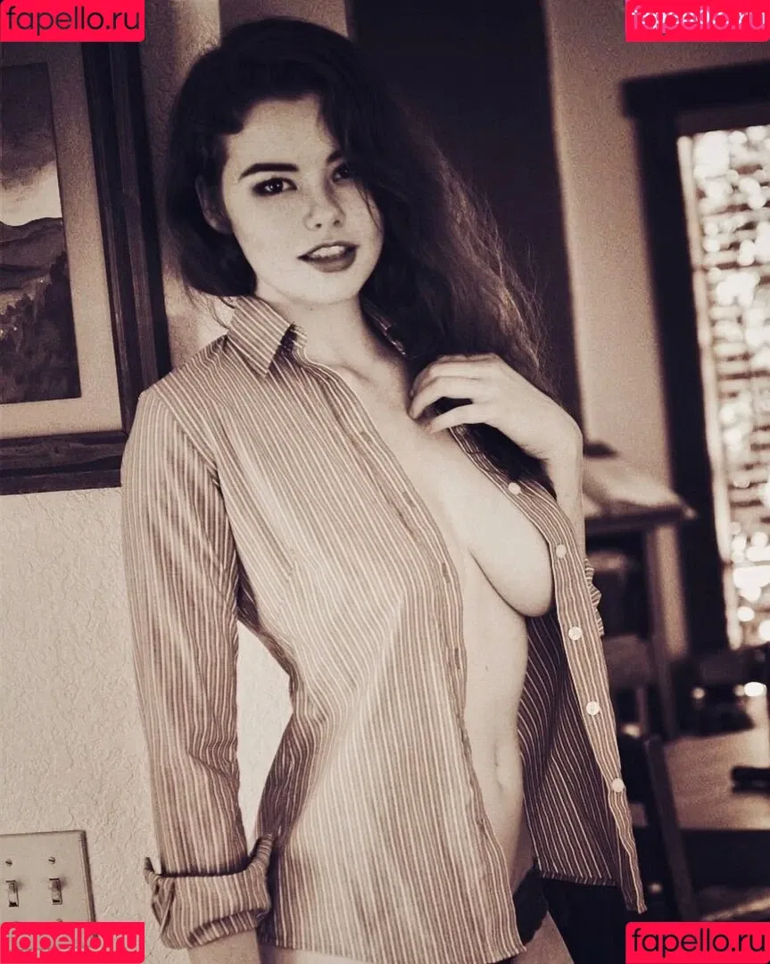 Sabrina Lynn / itssabrinalynn Onlyfans Photo Gallery 