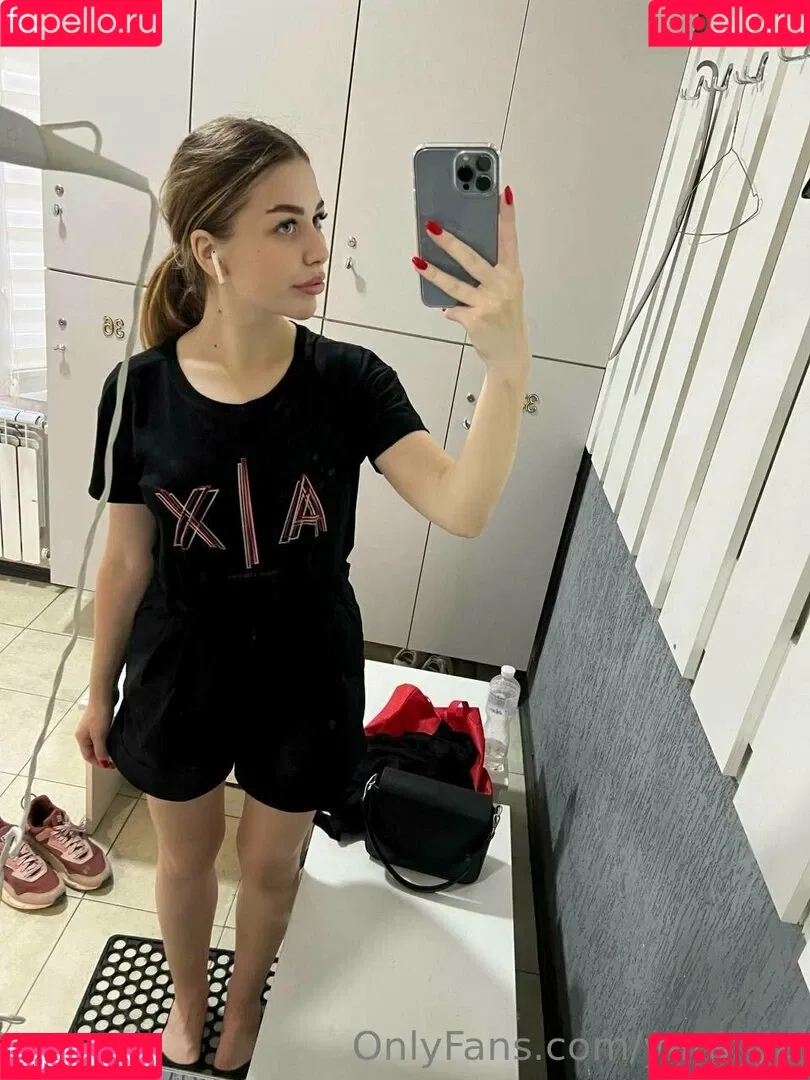 yara_ya / yaraya.ya Onlyfans Photo Gallery 