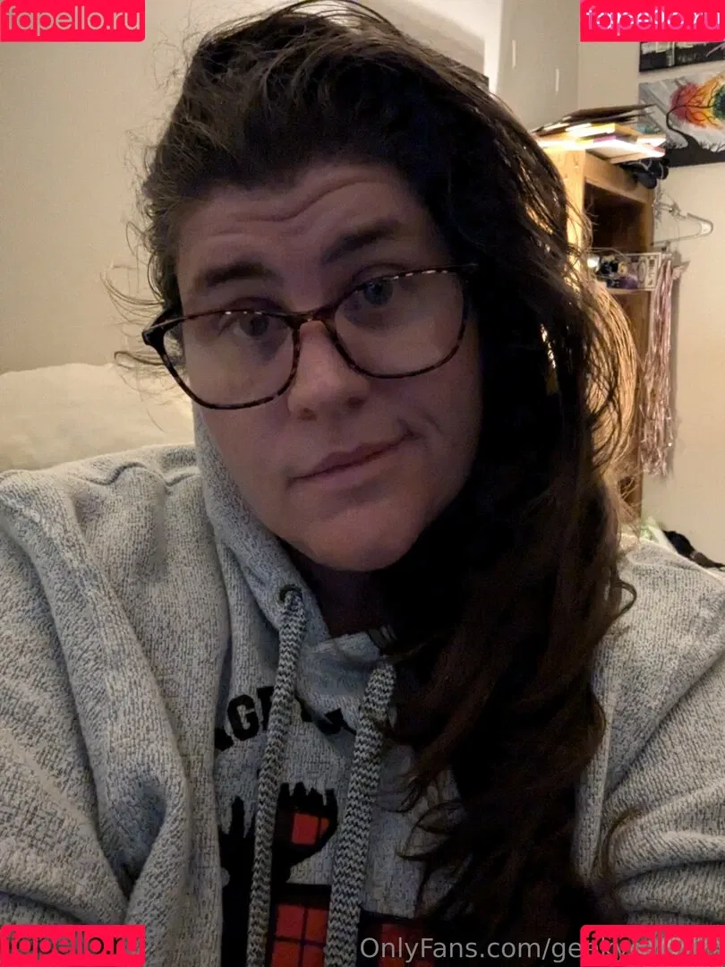 geekygwplus Onlyfans Photo Gallery 