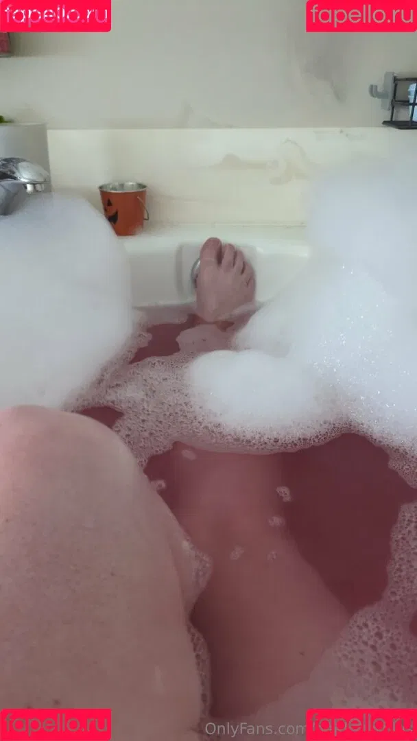 geekygwplus Onlyfans Photo Gallery 