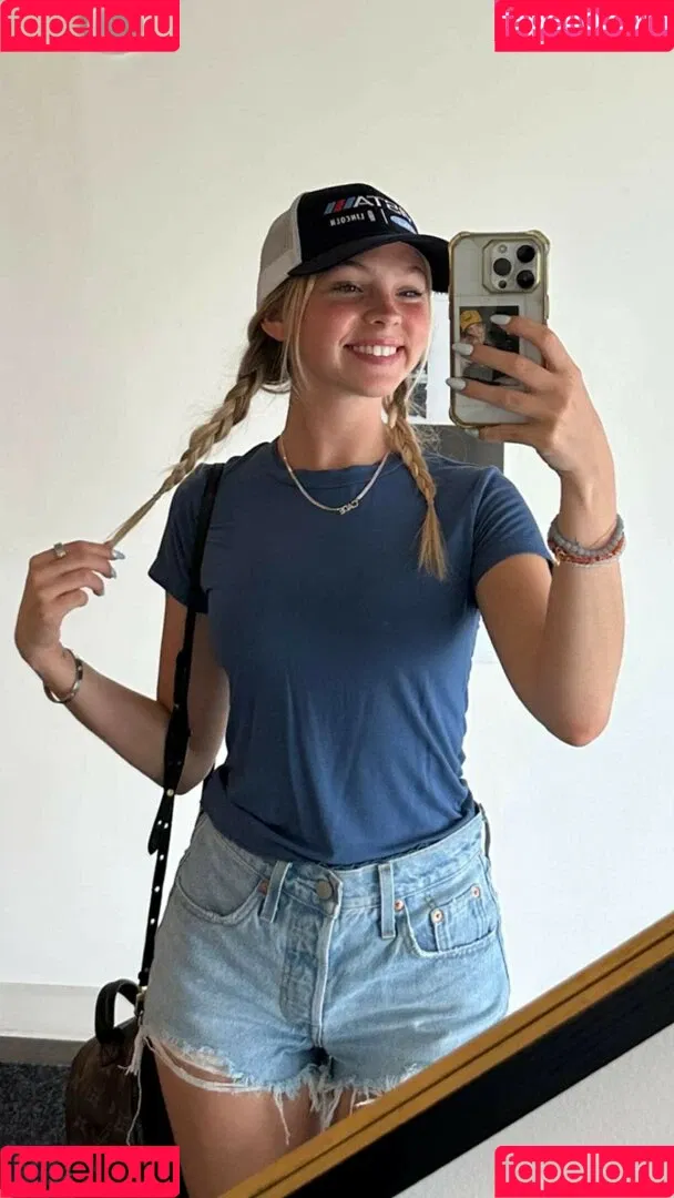 Jordyn Jones / jordylee.jones / jordynjones Onlyfans Photo Gallery 