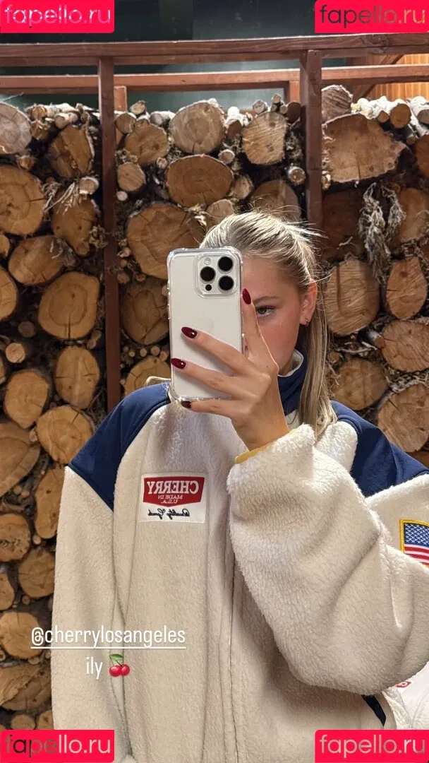 Jordyn Jones / jordylee.jones / jordynjones Onlyfans Photo Gallery 