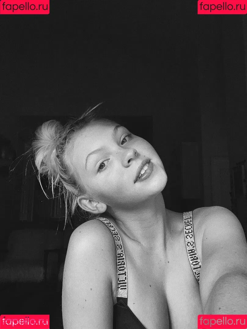 Jordyn Jones / jordylee.jones / jordynjones Onlyfans Photo Gallery 