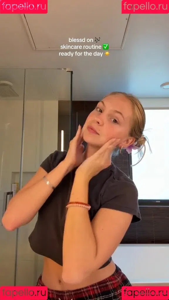 Jordyn Jones / jordylee.jones / jordynjones Onlyfans Photo Gallery 