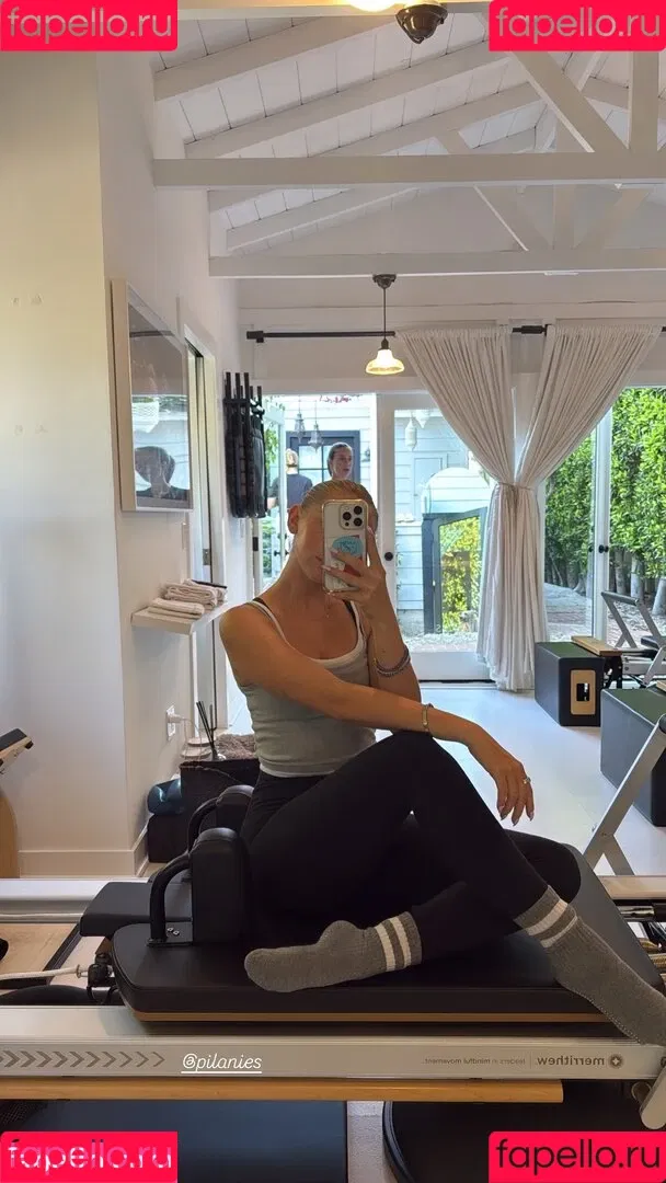 Jordyn Jones / jordylee.jones / jordynjones Onlyfans Photo Gallery 