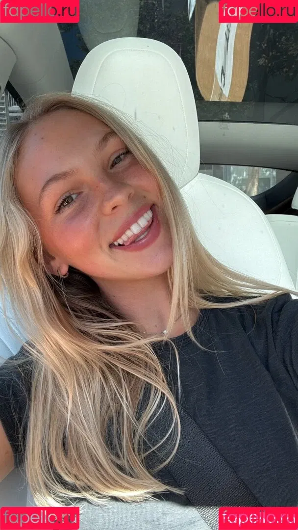 Jordyn Jones / jordylee.jones / jordynjones Onlyfans Photo Gallery 