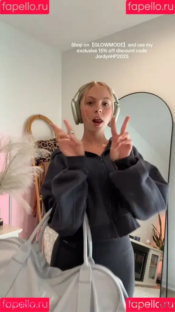 Jordyn Jones / jordylee.jones / jordynjones Onlyfans Photo Gallery 