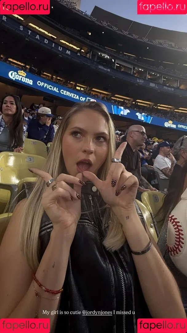 Jordyn Jones / jordylee.jones / jordynjones Onlyfans Photo Gallery 