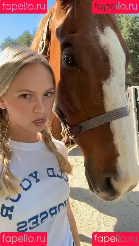 Jordyn Jones / jordylee.jones / jordynjones Onlyfans Photo Gallery 