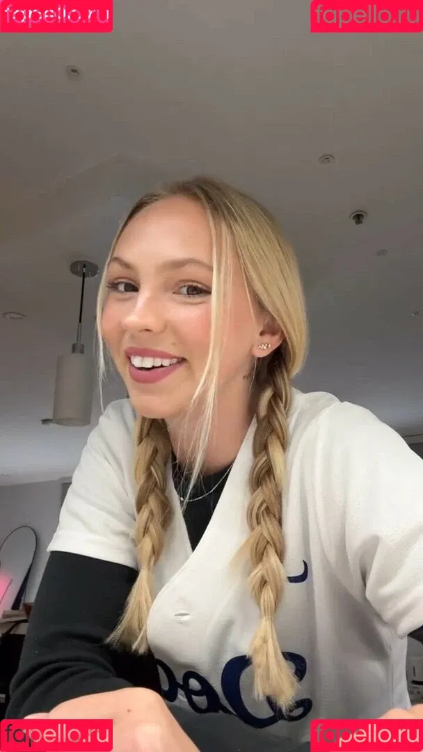 Jordyn Jones / jordylee.jones / jordynjones Onlyfans Photo Gallery 