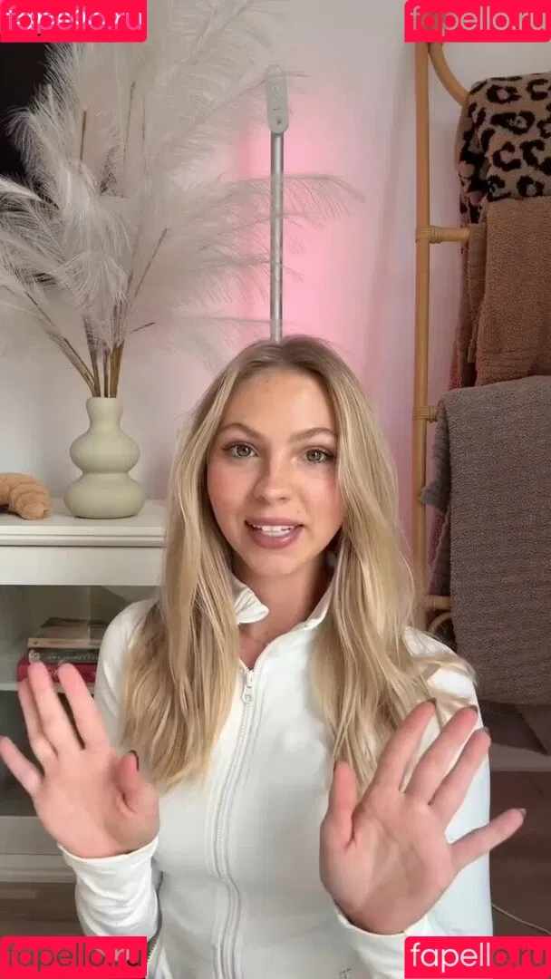 Jordyn Jones / jordylee.jones / jordynjones Onlyfans Photo Gallery 