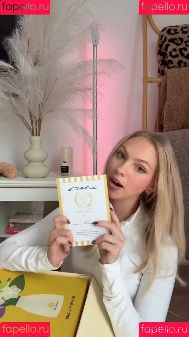 Jordyn Jones / jordylee.jones / jordynjones Onlyfans Photo Gallery 