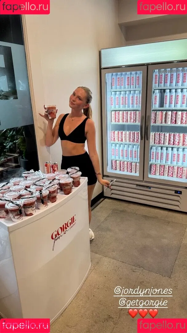 Jordyn Jones / jordylee.jones / jordynjones Onlyfans Photo Gallery 