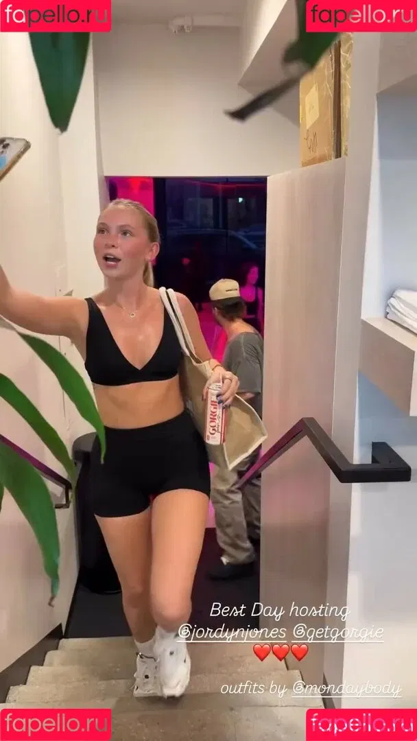 Jordyn Jones / jordylee.jones / jordynjones Onlyfans Photo Gallery 